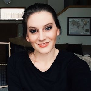 Meet your Posher, Carlie